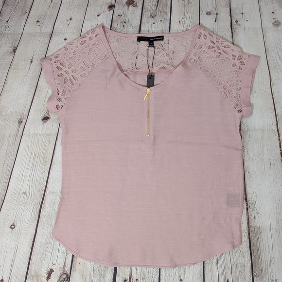 Harvé Bernard Blush Lace Detail Short Sleeve Top